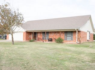 1007 Huisach St, Mexia, TX 76667