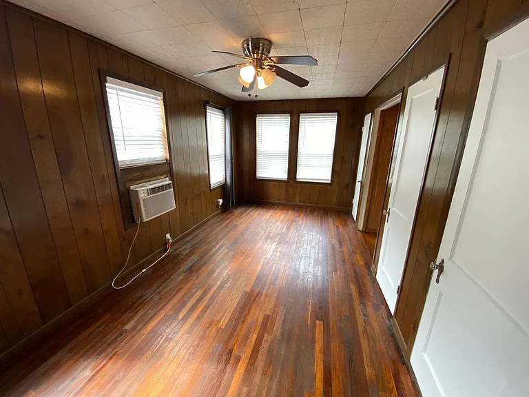 1030 Cole Ave — Photo 17