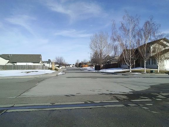 5th image of 2586 Paintbrush Dr
