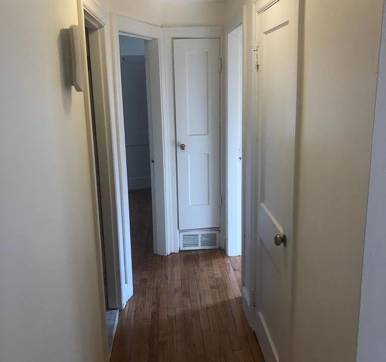 2nd image of 15 Newcroft Cir #1