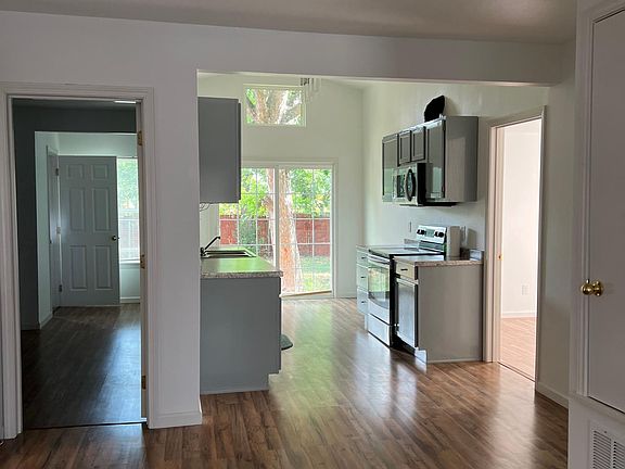 3rd image of 1705 W Olmos Dr