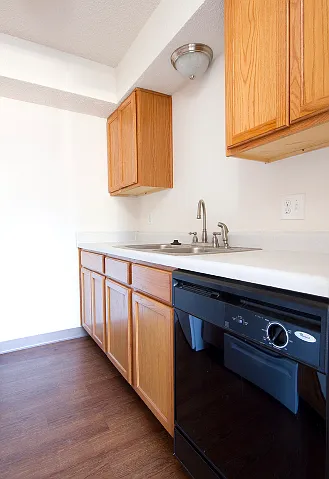 Southwinds Apartments — Photo 4