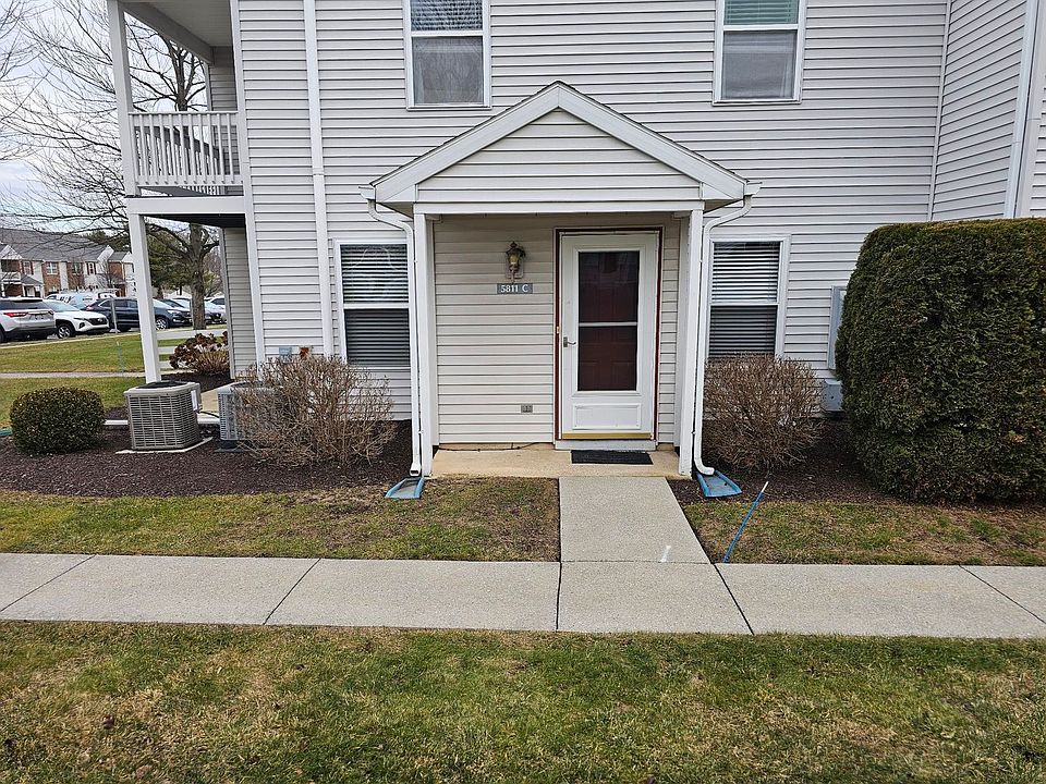 1st image of 5811C Hidden Lake Dr