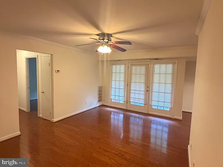 3814 Lyndhurst Dr #103 — Photo 3