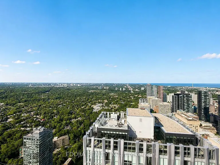11 Yorkville Ave #6004 — Photo 11