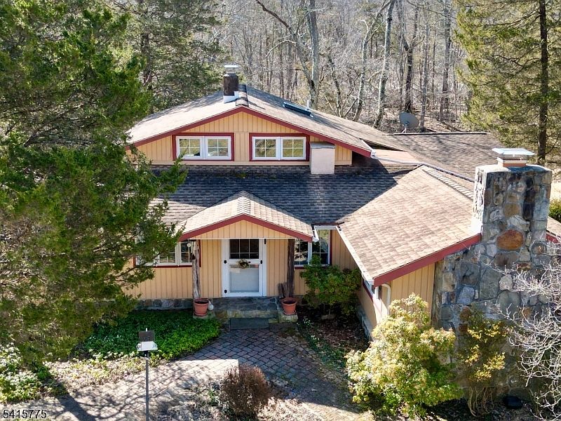 1st image of 72 Cedar Lake Rd
