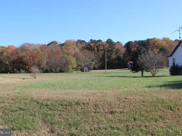 187 Yardarm Dr, Greenbackville, VA 23356