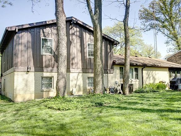 3rd image of 1817 Southlawn Dr