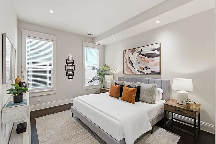471 S Van Ness Ave — Photo 12