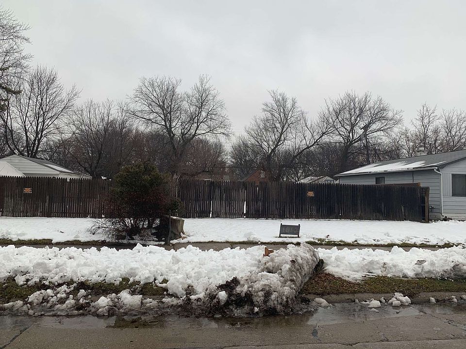 2nd image of 1813 E Madge Ave