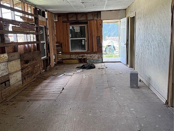5th image of 721 Garage Aly
