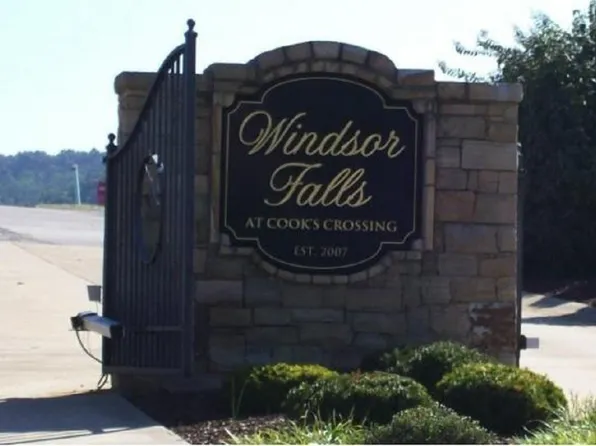 1112 Windsor Falls Ln, Kingsport, TN 37664