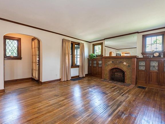 4th image of 534 Belvidere Ave