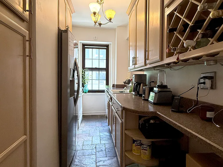 114 Clinton St #4D — Photo 9