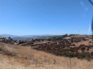 40 N American Cutoff Rd, Canoga Park, CA 91304