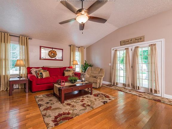 2nd image of 3036 Olive Ave