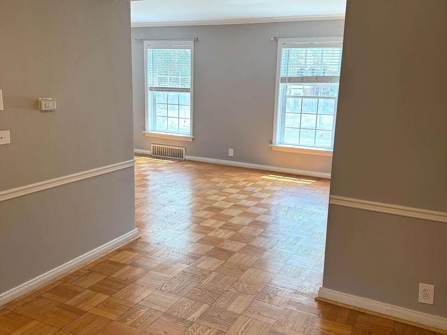 1 bed, 1050 sqft, $1,200 — Photo 3