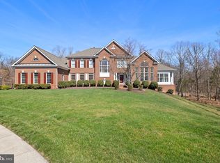 5801 Ridings Manor Pl, Centreville, VA 20120