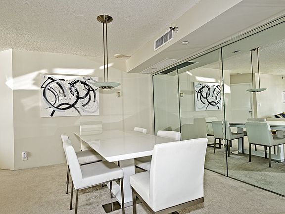 5th image of 19101 NE 36th Ct APT 2204