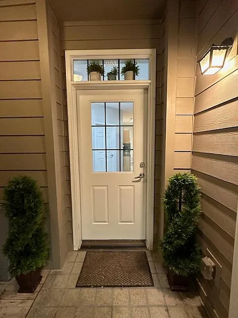 1192 Foster Rd — Photo 3
