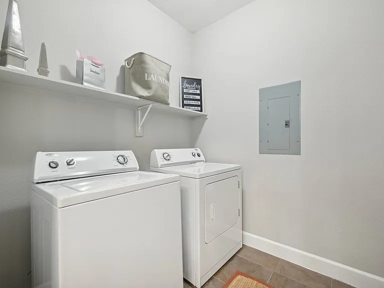 District at Greenville Apartments — Photo 13