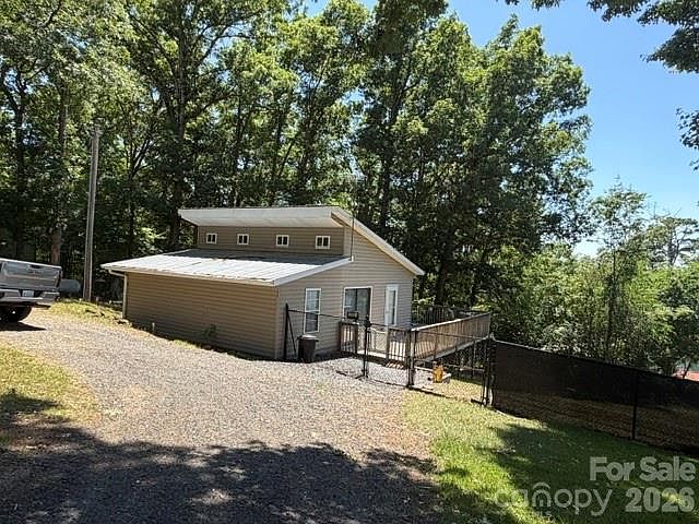1st image of 240 Skyline Dr