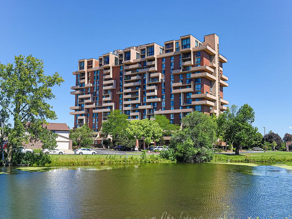 1st image of 465 W Dominion Dr Unit 205