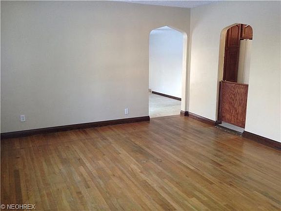 5th image of 934 Canal Rd