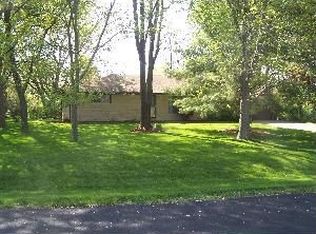 W189N4989 Crest View Ter, Menomonee Falls, WI 53051