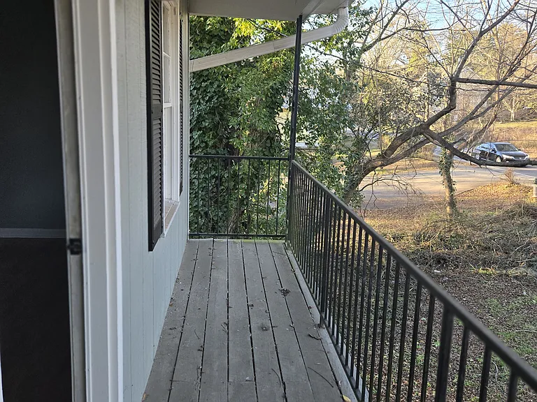 320 Vine St #A — Photo 12