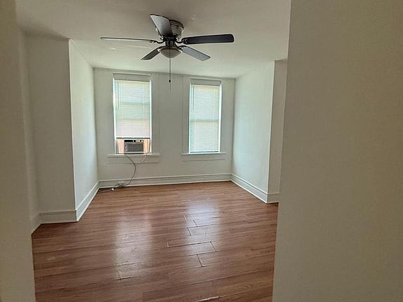 5th image of 735 N Lakewood Ave