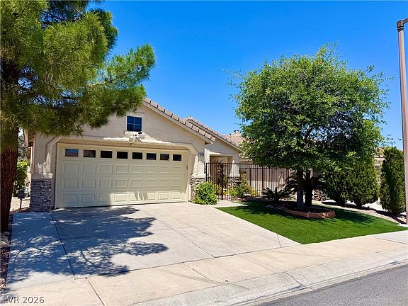 2nd image of 1809 Lyell Canyon Ln