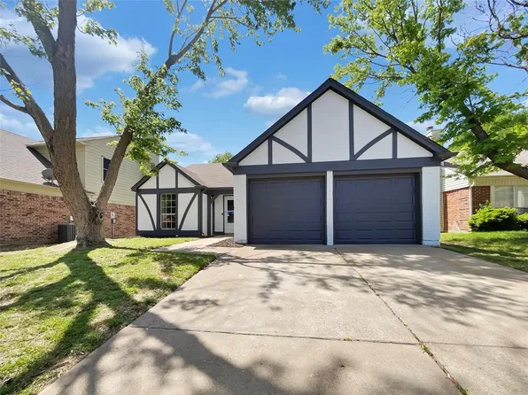 5530 Silver Maple Dr, Arlington, TX 76018