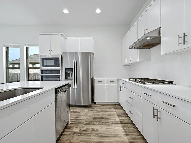6725 Denia Dr — Photo 8