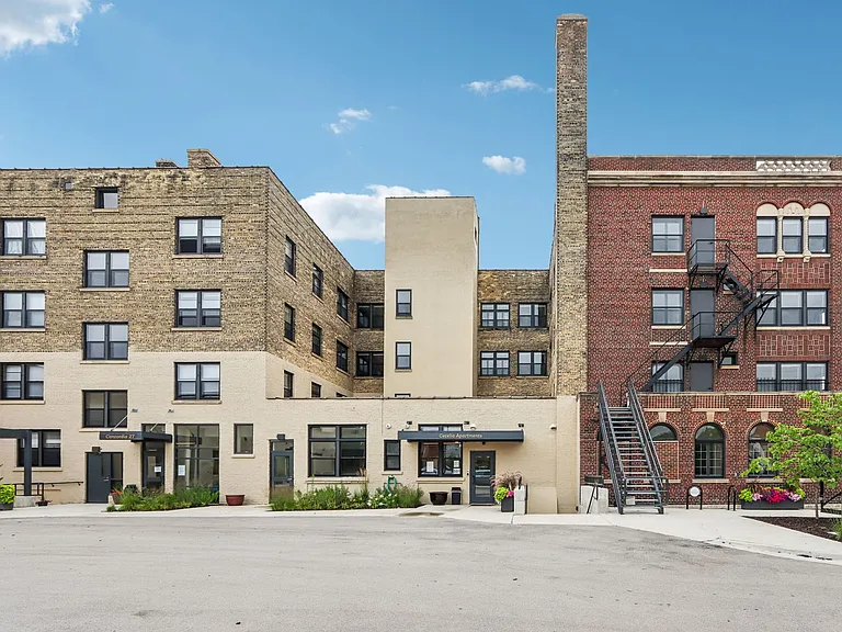 Concordia 27 Apartments - Free 1G Internet & Parking — Photo 12
