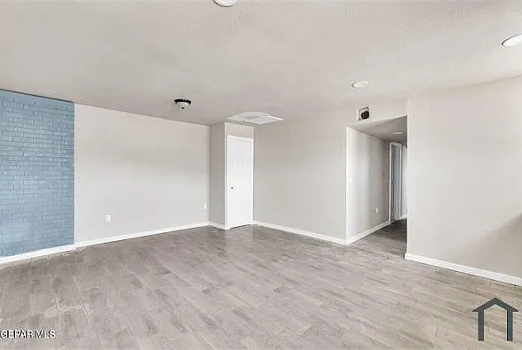 8827 Mount Elbert Dr — Photo 10