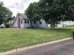 408 S Main St, Mackinaw, IL