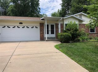 1 Chris Ct, Saint Peters, MO 63376
