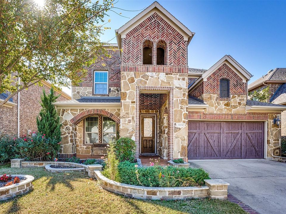 1st image of 2424 Fountain Dr
