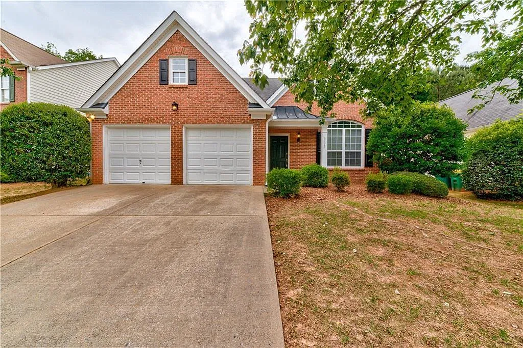 3 bed, 2.0 bath, 1761 sqft, $2,500 — Photo 1