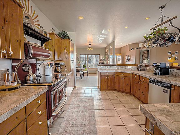 3rd image of 960 Klaseen Road