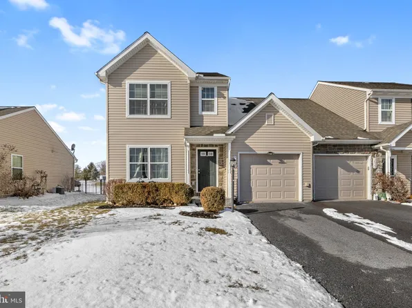 2625 Brownstone Dr, Dover, PA 17315