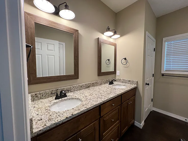 12901B Churchill Dr — Photo 9