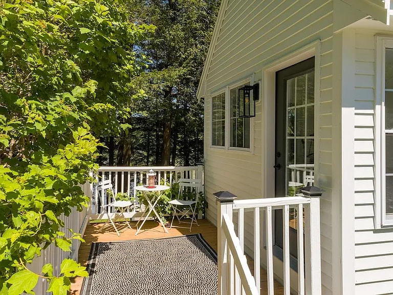Side porch off office
