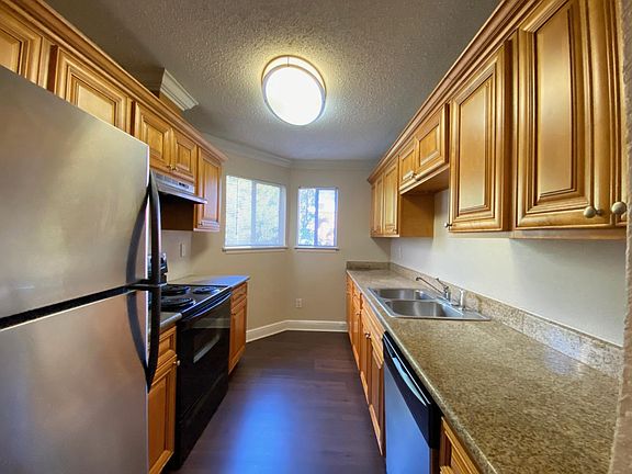 3rd image of 7298 Ulmerton Rd APT 305