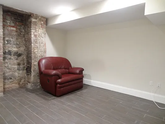 Rented by Miron Realty Group | media 37