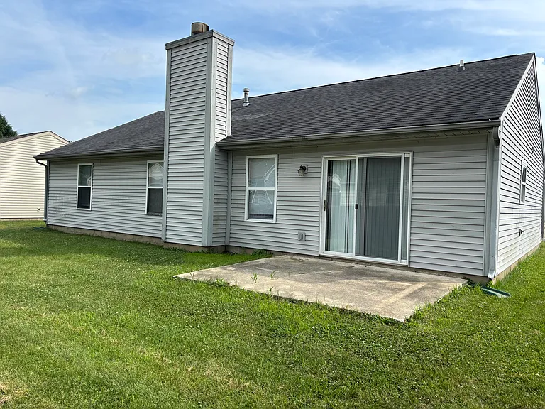 2314 Drexel Dr — Photo 2