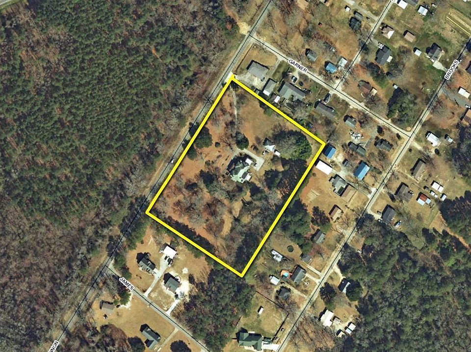 2nd image of 420 Shannon Road