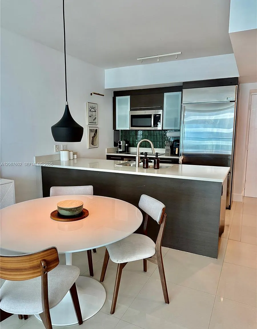 500 Brickell East Condo — Photo 3
