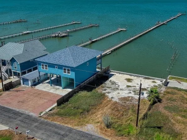 150 Ridge Harbor Dr, Rockport, TX 78382